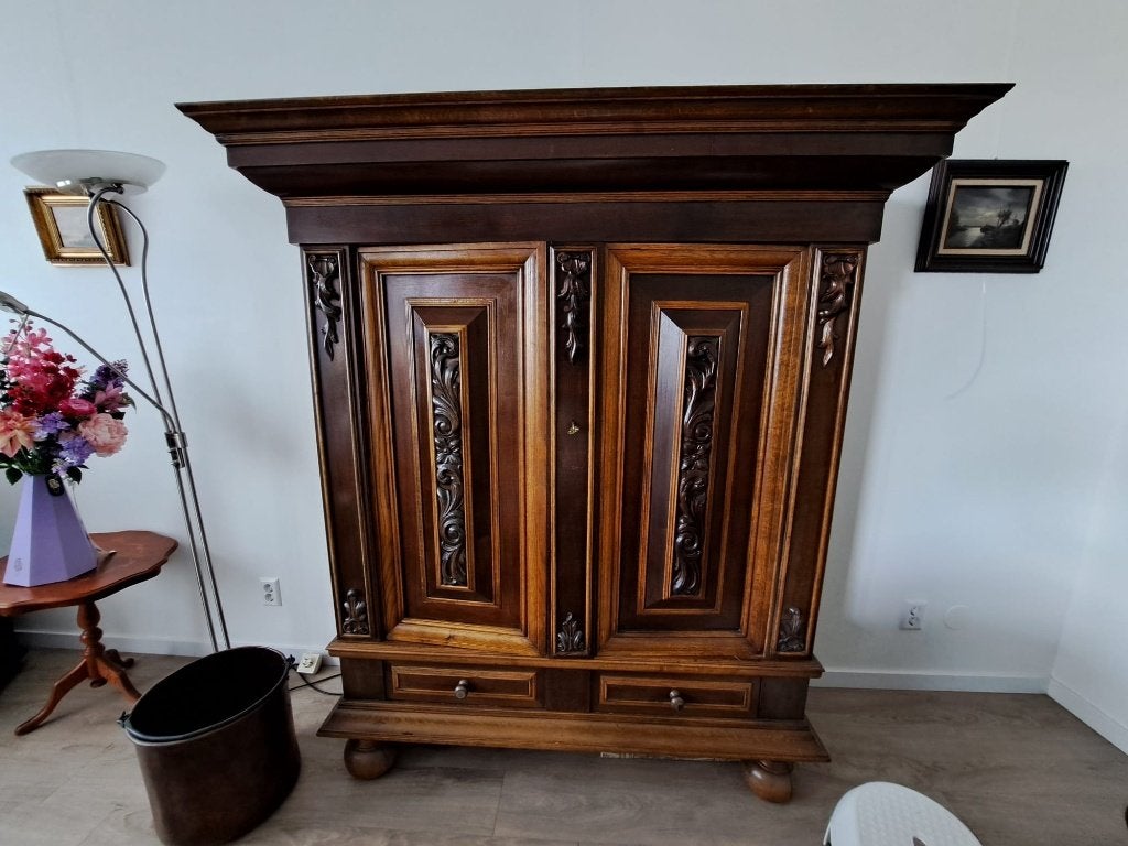 Toogkast, rankenkast, kussenkast, Groenlose kast, Ophalen