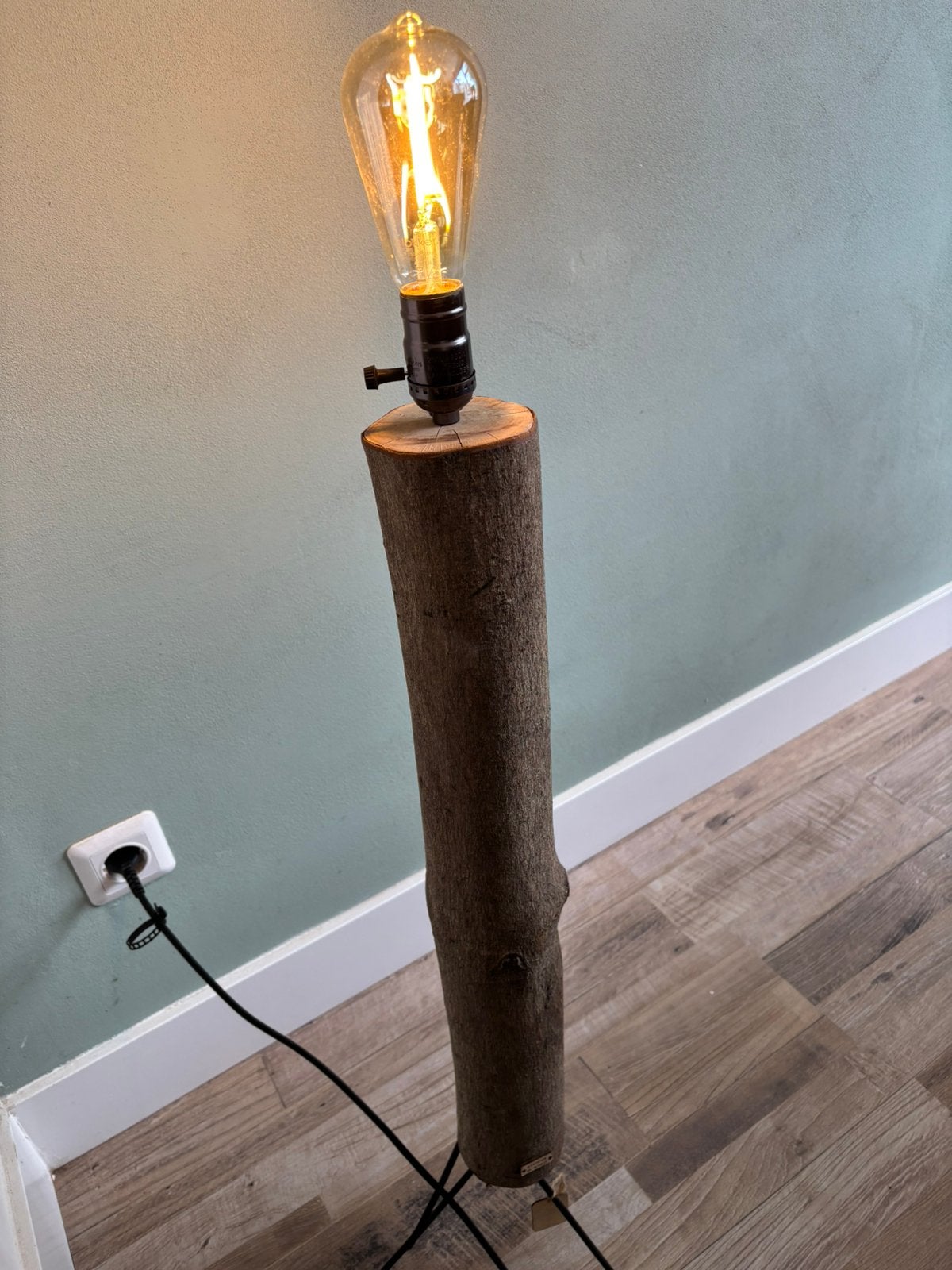 Exclusieve boomstam vloerlamp, Huis en Inrichting, Lampen | Vloerlampen, Ophalen, Nieuw, Hout, Minder dan 100 cm