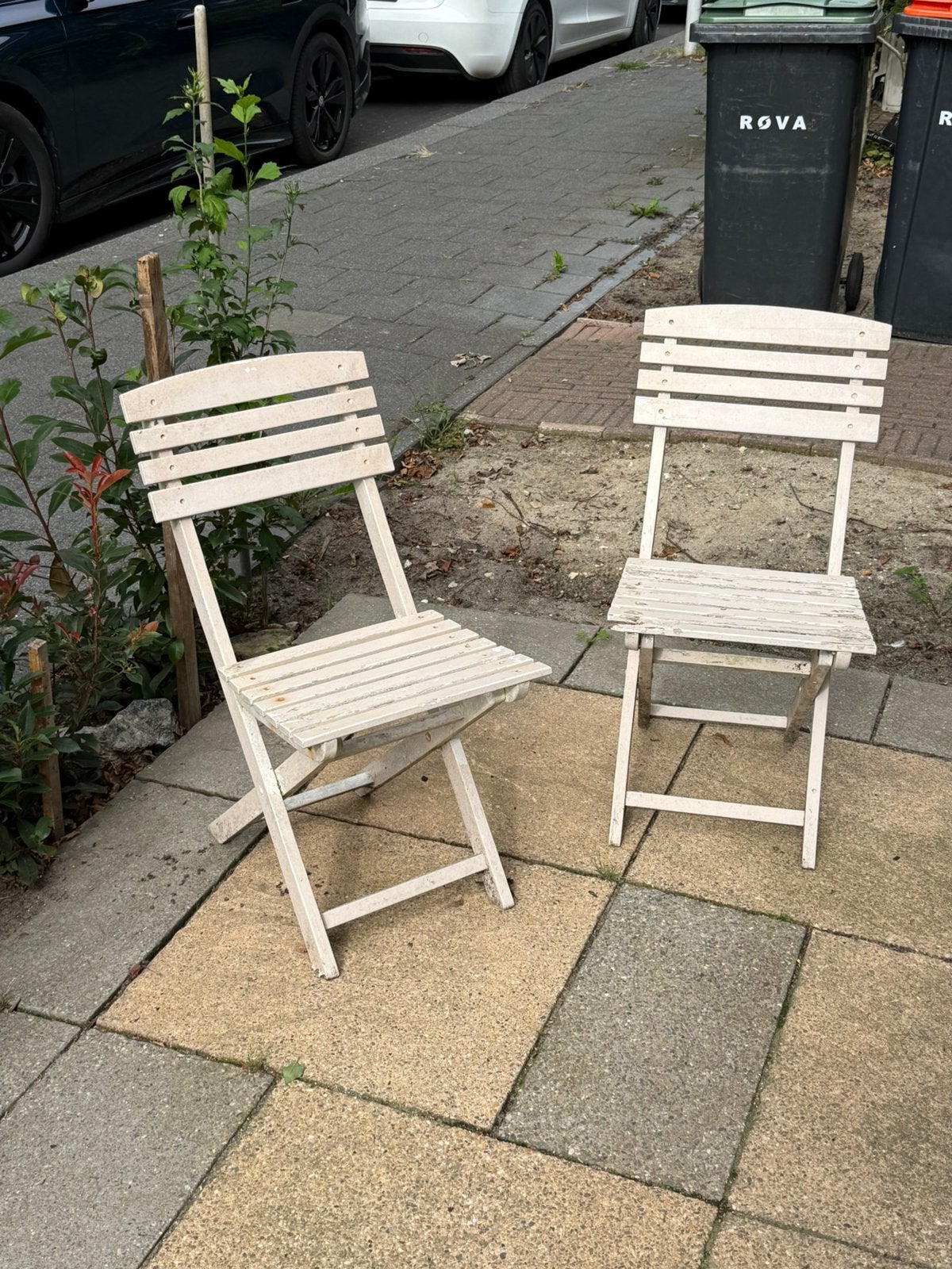 2 witte houten stoeltjes, Ophalen, Gebruikt, Hout