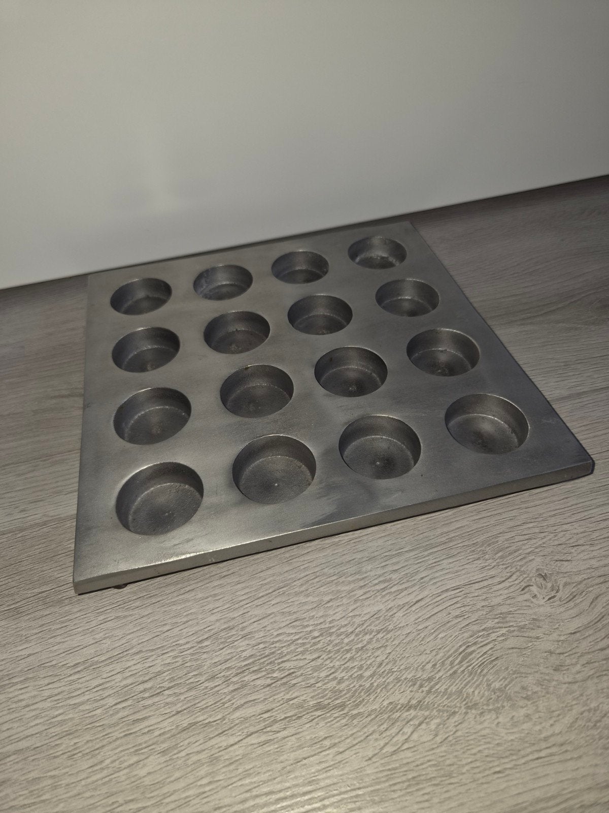 Metalen waxinelichthouder voor 16 kaarsen, Ophalen of Verzenden, Gebruikt