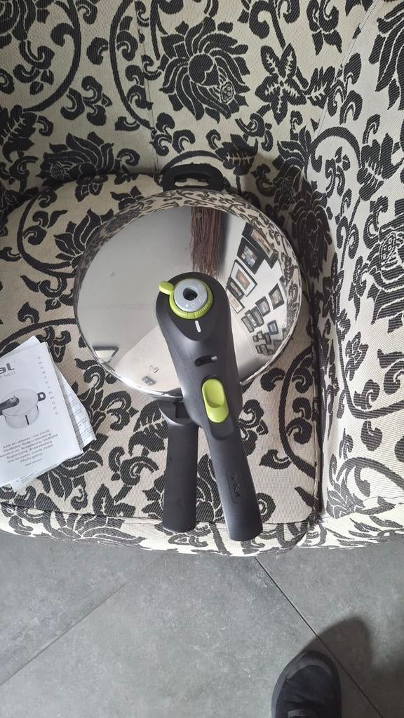 Tefal Secure 5 Neo Snelkookpan 6 liter - Zo goed als nieuw, Kookpan of Snelkookpan, Ophalen of Verzenden, Zo goed als nieuw, Rvs