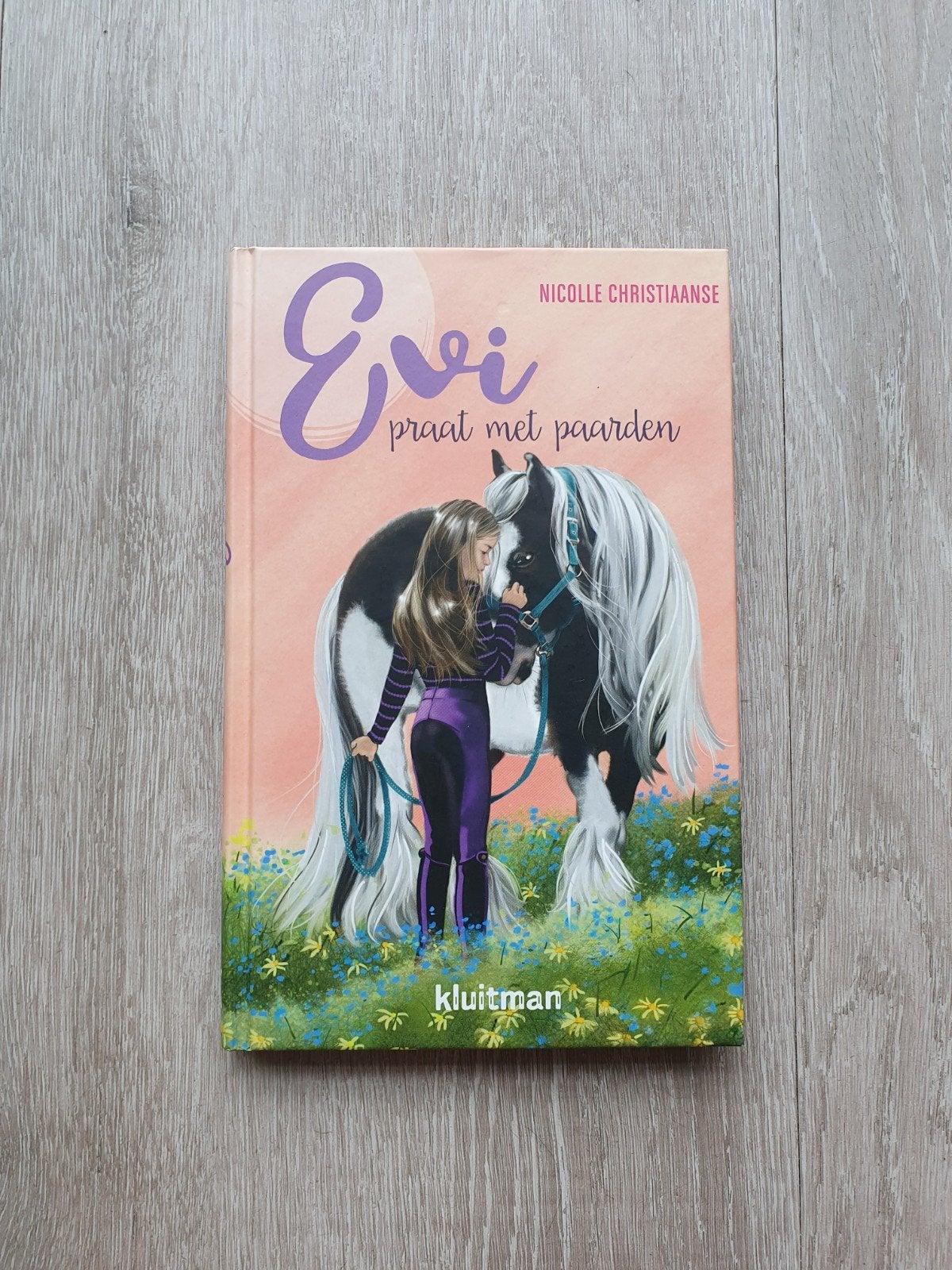 Evi praat met paarden - Nicolle Christiaanse, Ophalen of Verzenden, Zo goed als nieuw, Nicolle Christiaanse, Fictie