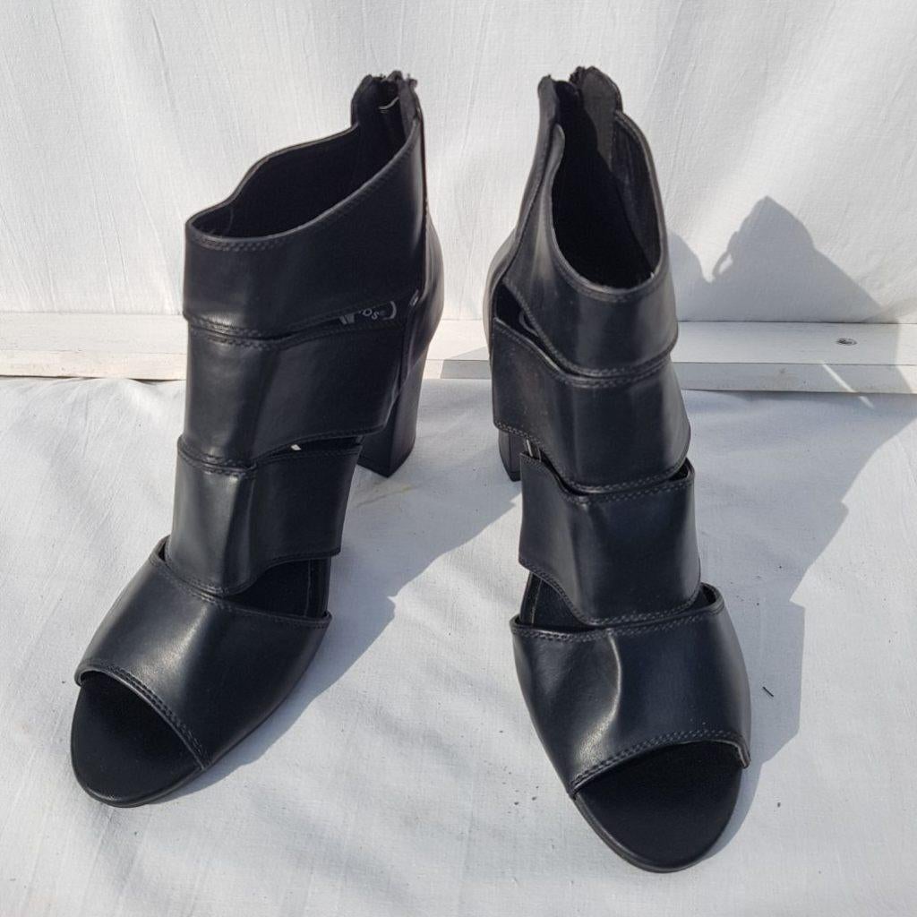 gave zomerse enkellaarzen. mt 40 Merk Fabs, ., Zwart, Lage of Enkellaarzen, Ophalen of Verzenden