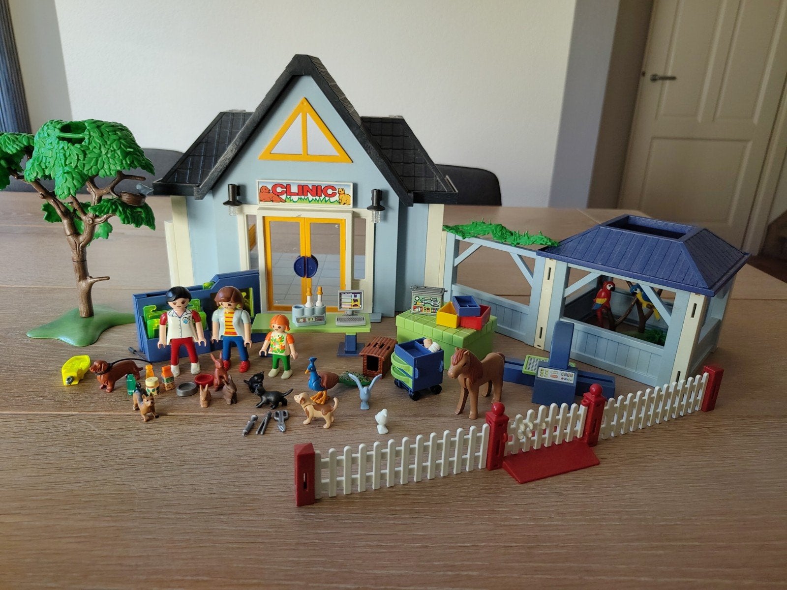 Playmobil Dierenkliniek met veel dieren, Ophalen of Verzenden, Gebruikt, Complete set, Gebouw