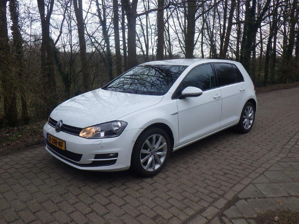 Volkswagen Golf 1.2 TSI 63KW 5D 2014 Wit, Auto's, Voorwielaandrijving, Zwart, 4 cilinders, 610 kg