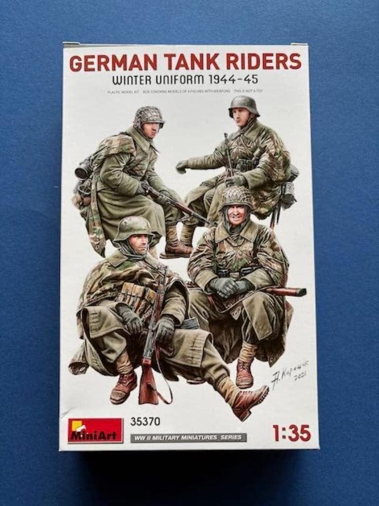 MiniArt	35370	German Tank Riders Winter Uniform 44-45	1/35, Verzenden, Nieuw, 1:35 tot 1:50