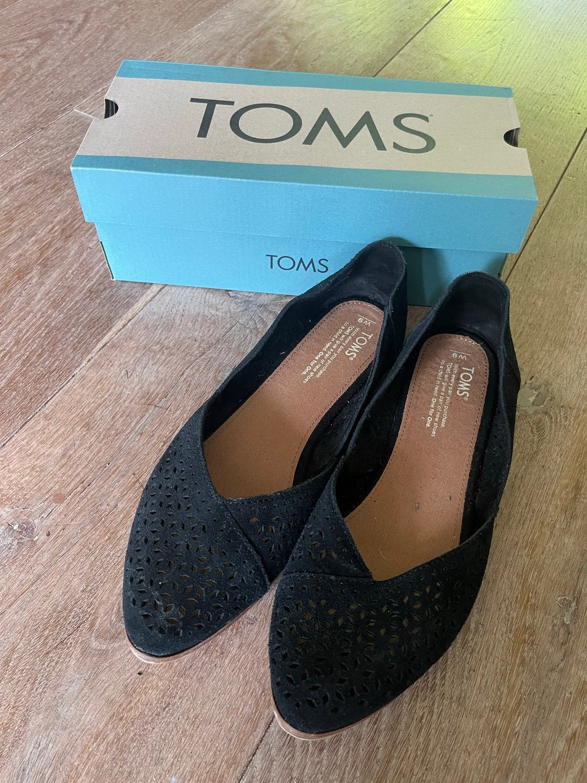 TOMS zwarte ballerina's Maat 40, Zwart, Zo goed als nieuw, Ballerina's, Ophalen of Verzenden