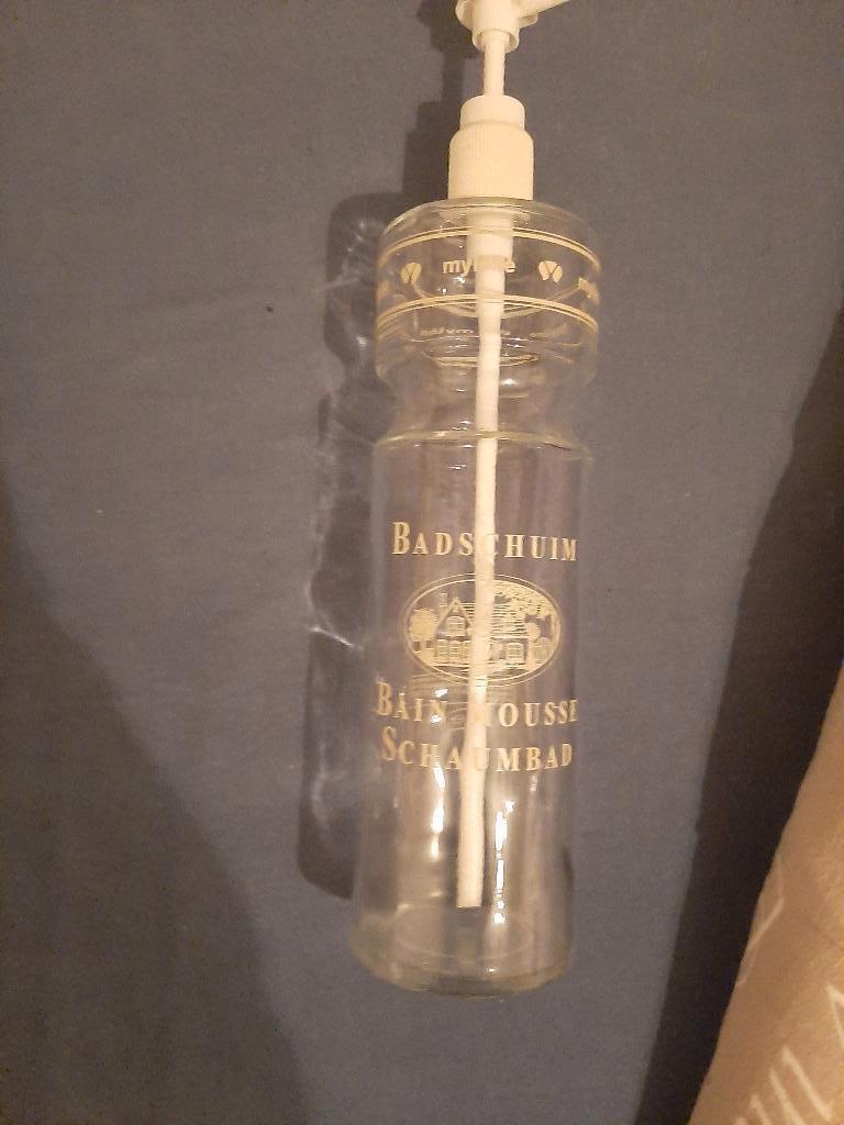 Lege mylène glazen fles met pompdispenser 1 liter, Huis en Inrichting, Ophalen of Verzenden, Zo goed als nieuw