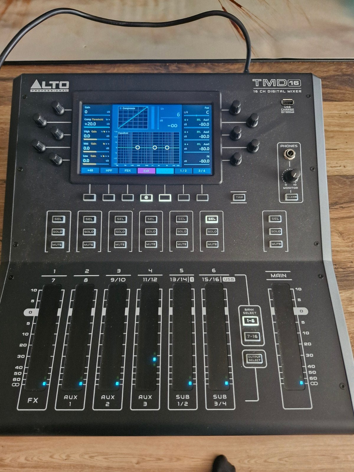 alto tmd 16 digitale mixer, Ophalen of Verzenden, Zo goed als nieuw, 10 tot 20 kanalen, Microfooningang