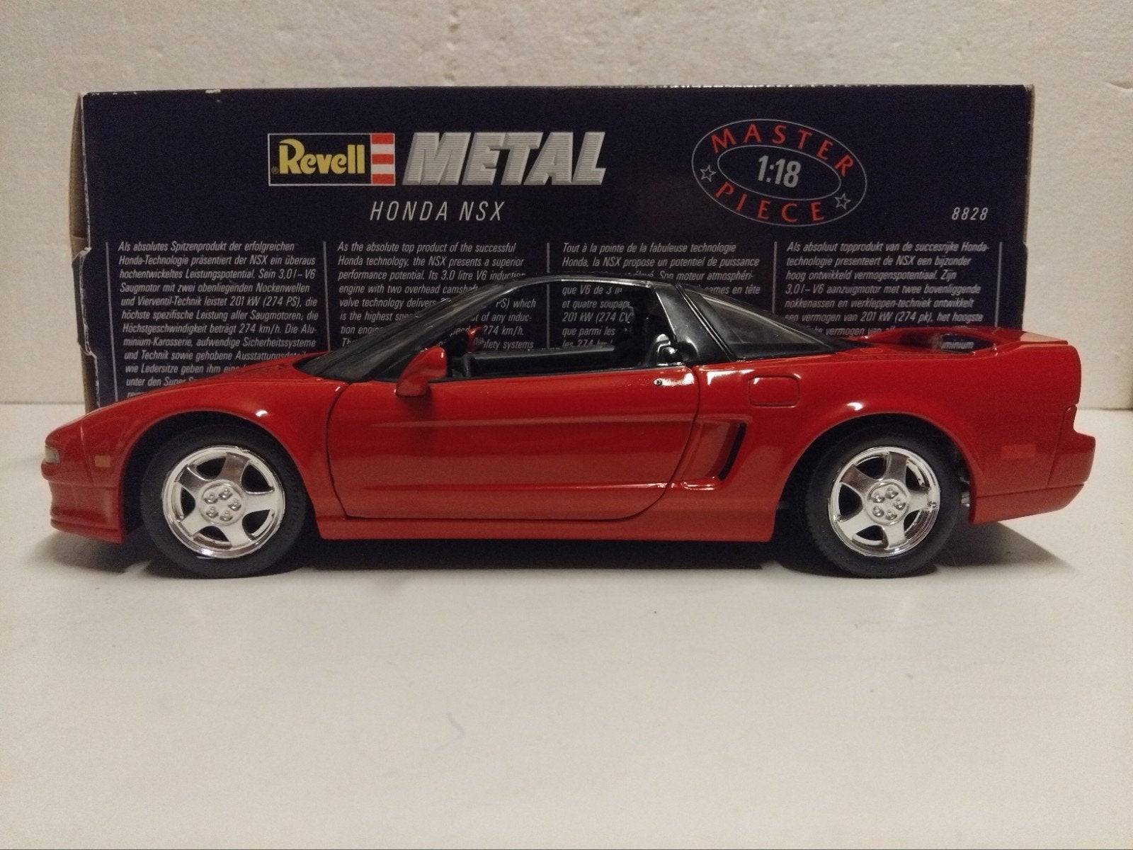 Honda NSX Coupe rood Revell metal 1:18 KRD, Hobby en Vrije tijd, Modelauto's | 1:18, Ophalen of Verzenden, Zo goed als nieuw, Auto