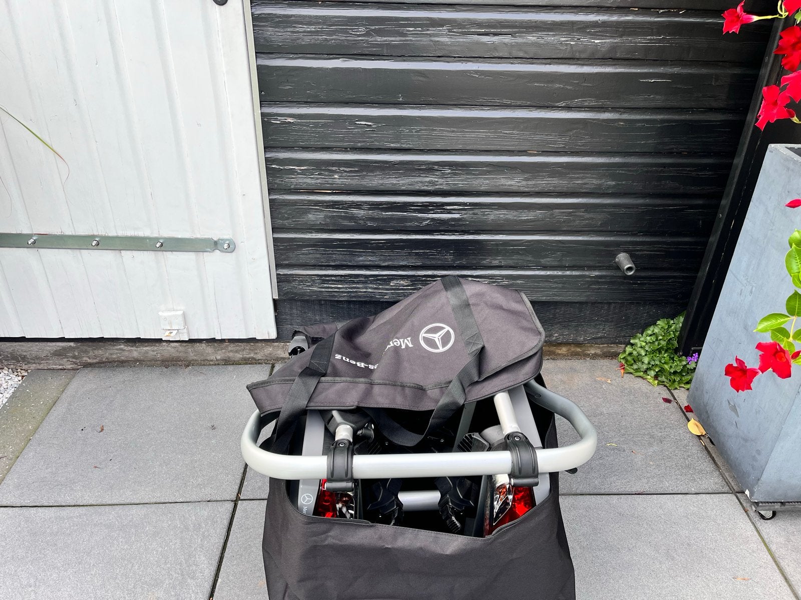 Foto 4 van Mercedes-Benz fietsendrager voor 2 E-bikes (z.g.a.n.)