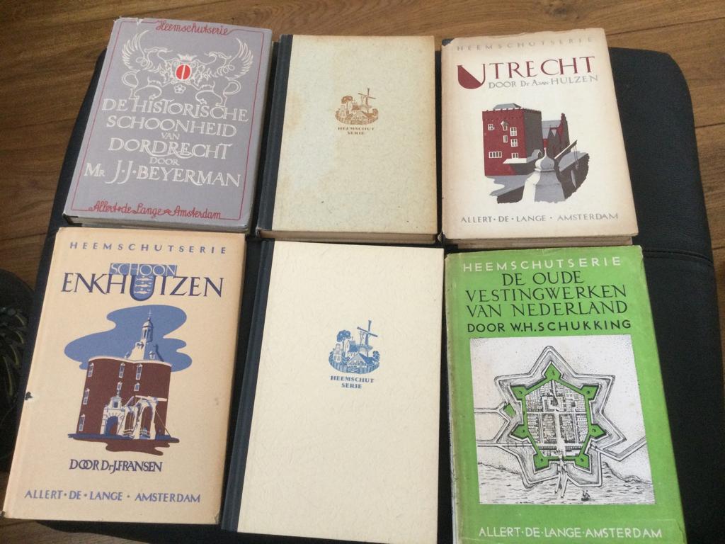 Heemschutserie o.a. Utrecht, Enkhuizen, vestingwerken etc., Boeken, Ophalen of Verzenden, Gelezen