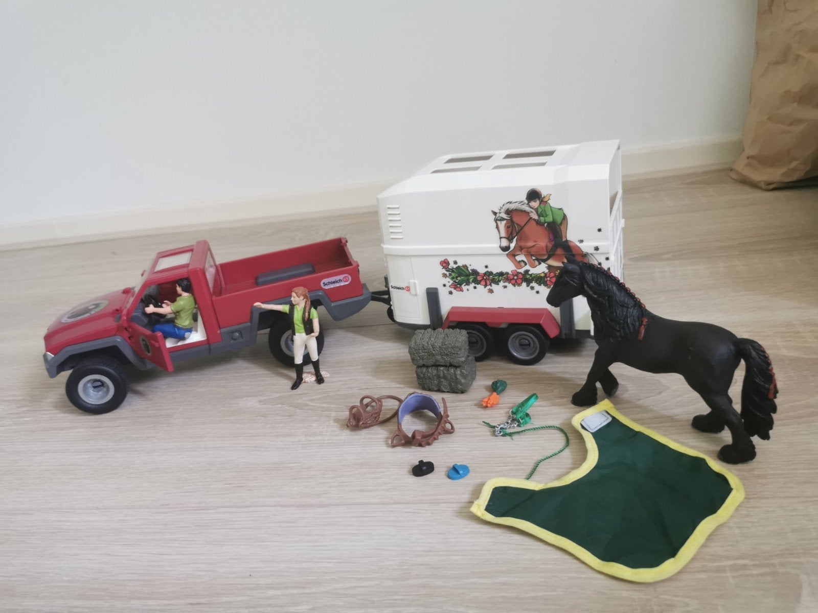 Schleich Auto met trailer set - 42346, Ophalen of Verzenden, Zo goed als nieuw