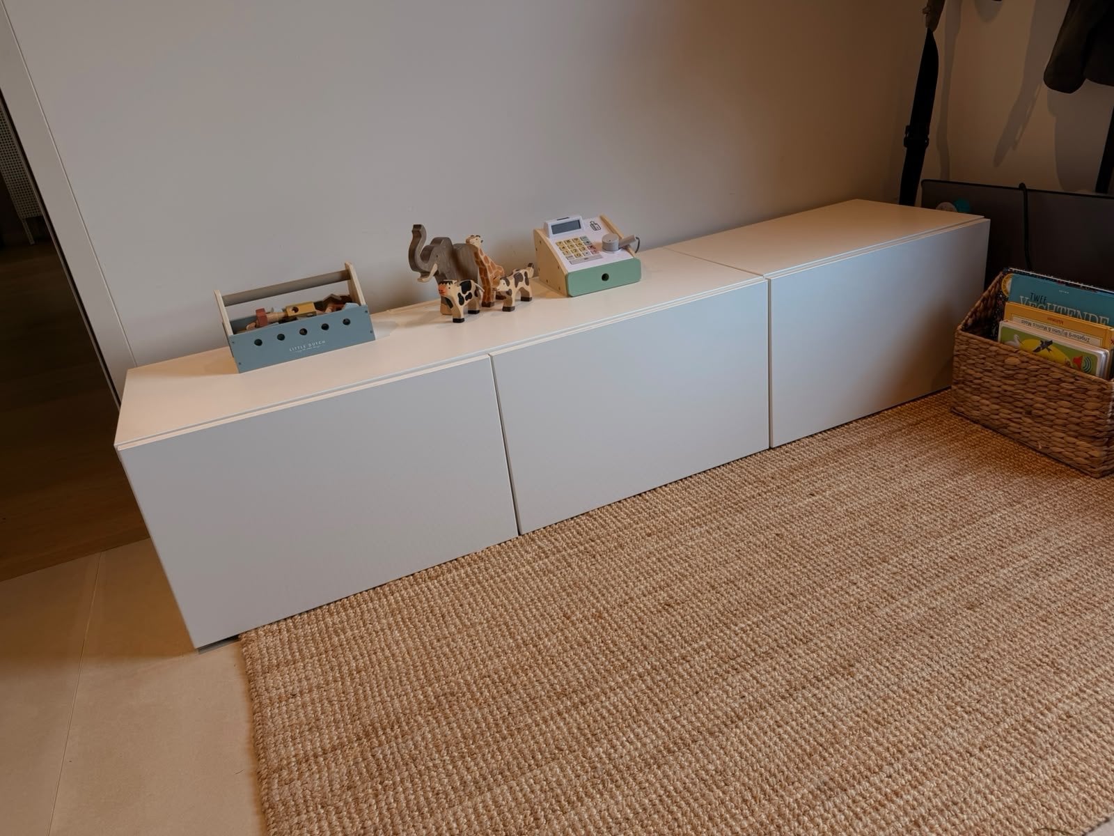 IKEA Besta TV/speelmeubel met hoogglans deuren (4x), Ophalen, Kunststof, Gebruikt, 200 cm of meer