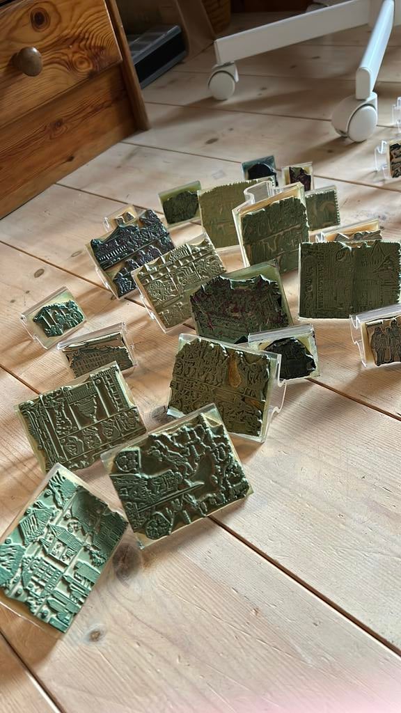 27 vintage schoolstempels lesmateriaal geschiedenis vakantie, Hobby en Vrije tijd, Stempelen, Ophalen of Verzenden, Houten stempel