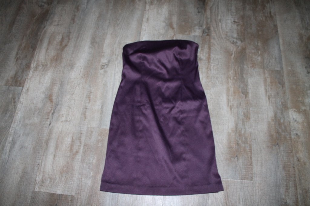 Stijlvolle cocktailjurk voor een (jonge)dame, Kleding | Dames, Gelegenheidskleding, Maat 38/40 (M), Paars, Cocktailjurk, Ophalen of Verzenden
