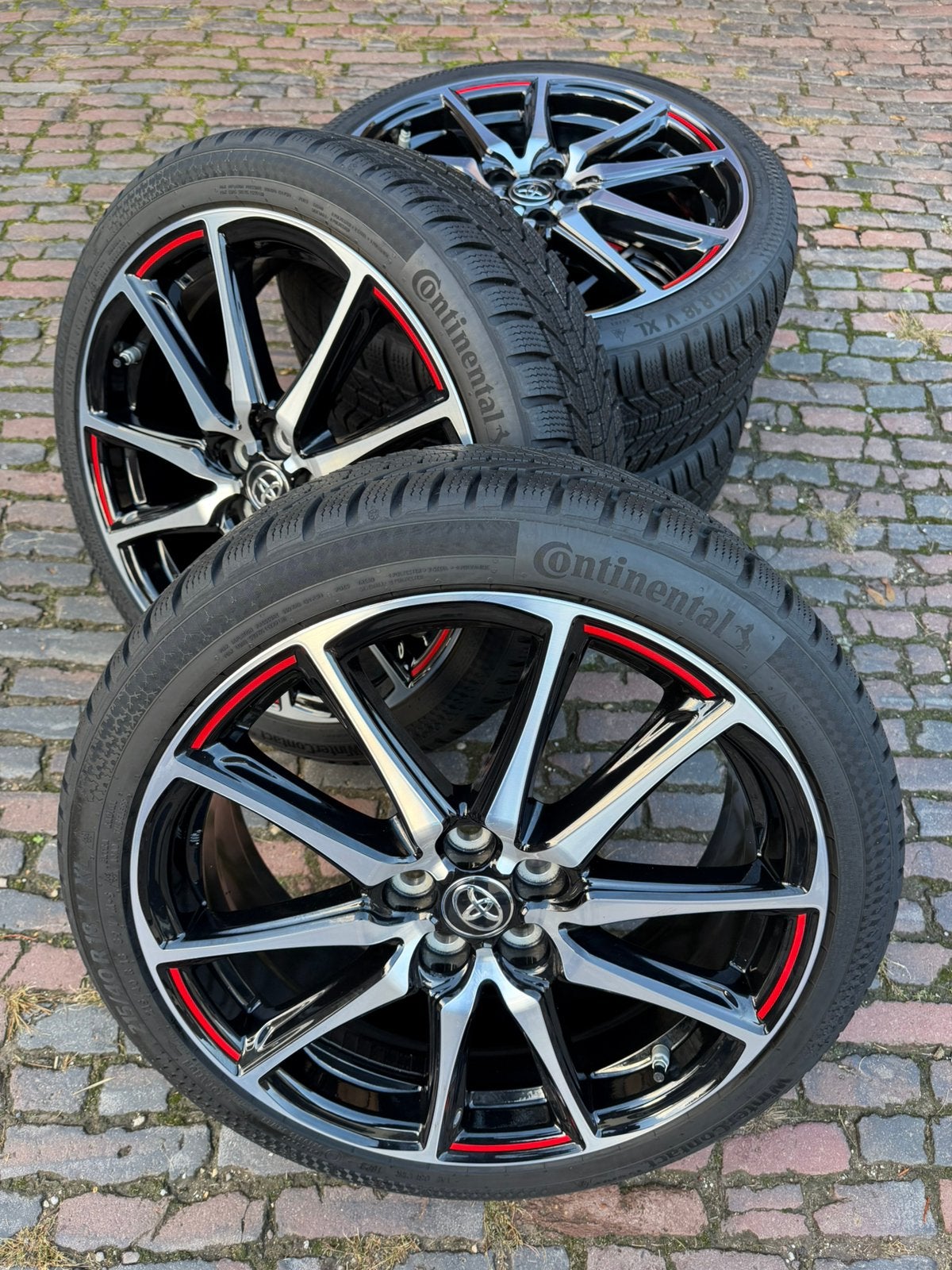 Zgan 18” Toyota Yaris GR line velgen +Conti winterbanden 8mm