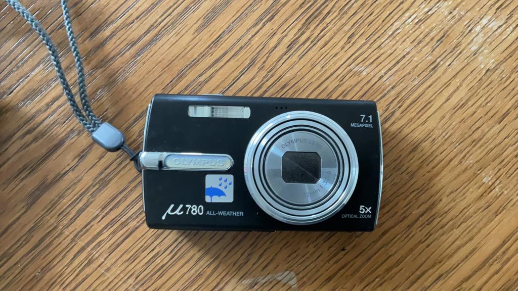 Olympus µ 780 All-Weather Compact Camera met 7.1 MP, Gebruikt, Compact, Ophalen of Verzenden, Olympus