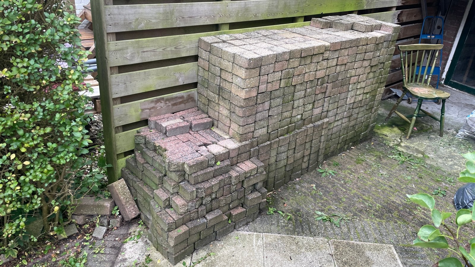 Gratis klinkers voor tuin of oprit, Gebruikt, Klinkers, Ophalen of Verzenden, 10 m² of meer