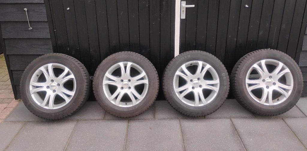 Winterbanden voor Renault Captur I met LMV, Ophalen, Gebruikt, 16 inch, Band(en)