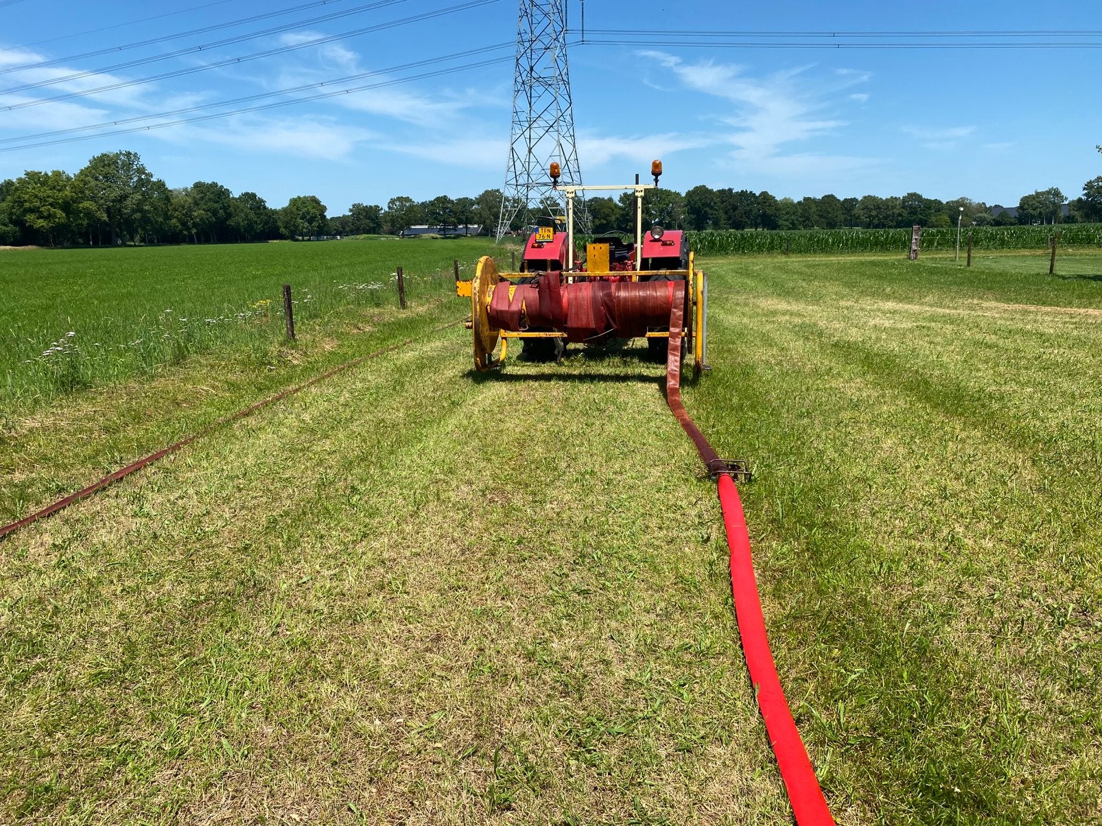 280 meter brandweerslang met sproeiers. Baars systeem, Ophalen, Beregening en Drainage