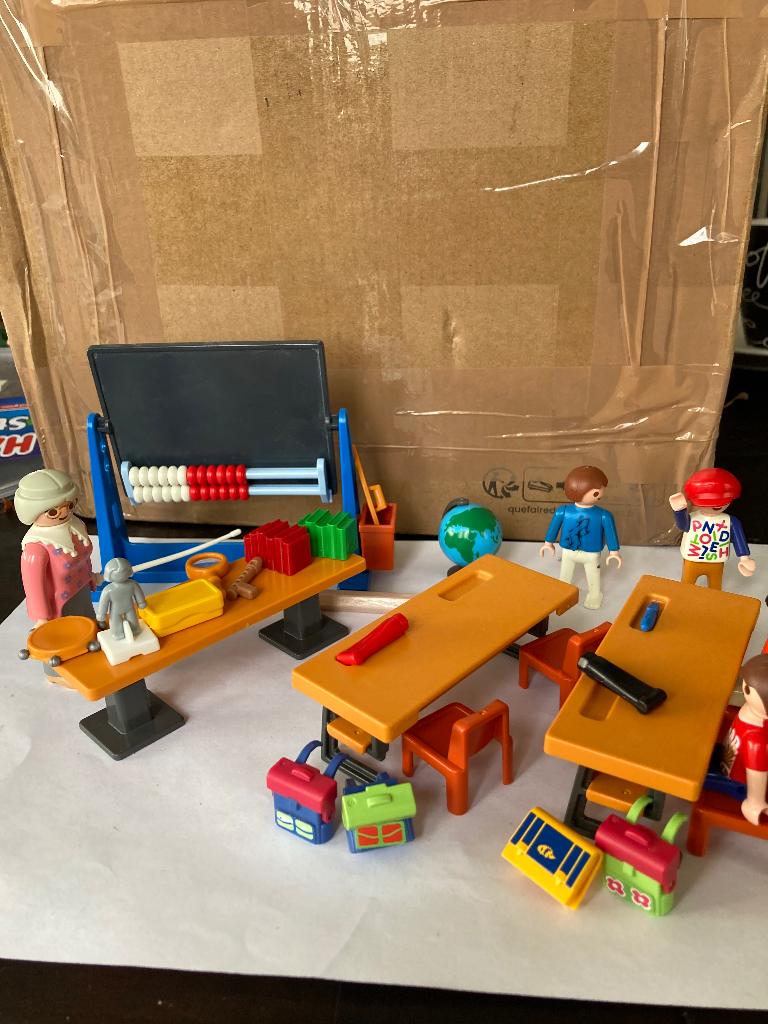 Playmobil school klas, Kinderen en Baby's, Speelgoed | Playmobil, Ophalen of Verzenden, Gebruikt, Complete set
