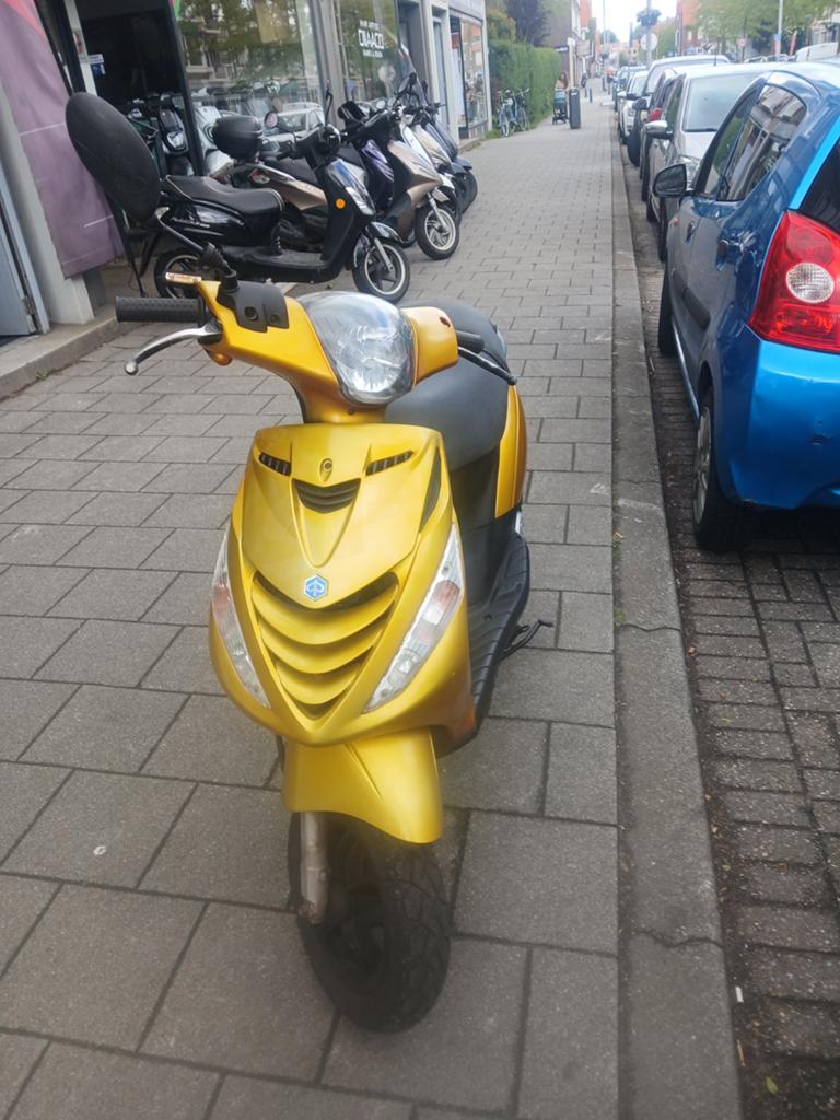 Zeer mooie Piaggio Zip 2018 - Onderhoud gehad, Ophalen of Verzenden, Gebruikt, Benzine, Zip