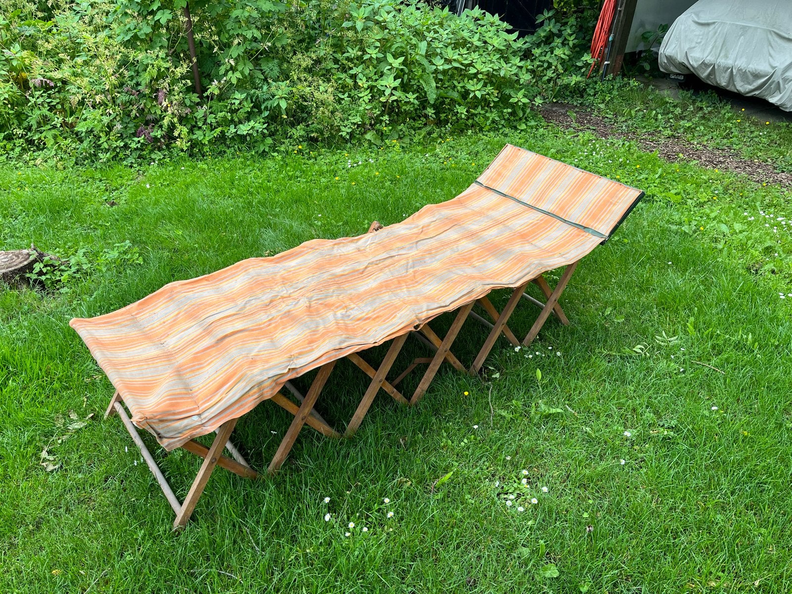 Vintage opvouwbaar veldbed/ligstoel met gestreepte stof, Ophalen of Verzenden