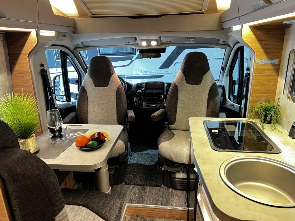 Foto 14 van Knaus Van TI 550 MF /Automaat/Super Compleet/Dakairco/160PK