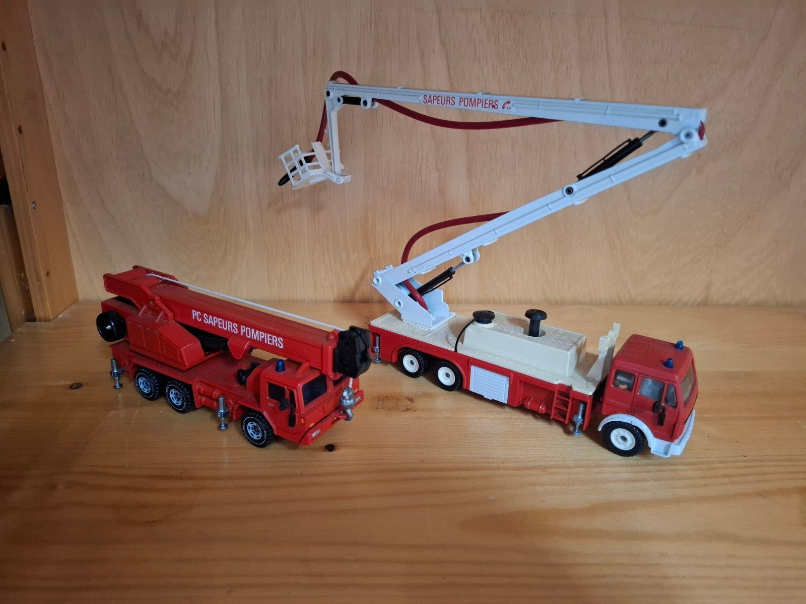 2 Siku brandweerwagens - Sapeurs Pompiers, Ophalen of Verzenden, Gebruikt