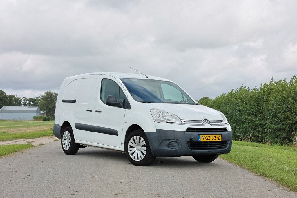 Citroën Berlingo 2015 - 3 zits - XL - nieuwe APK, Voorwielaandrijving, Euro 5, Stof, USB
