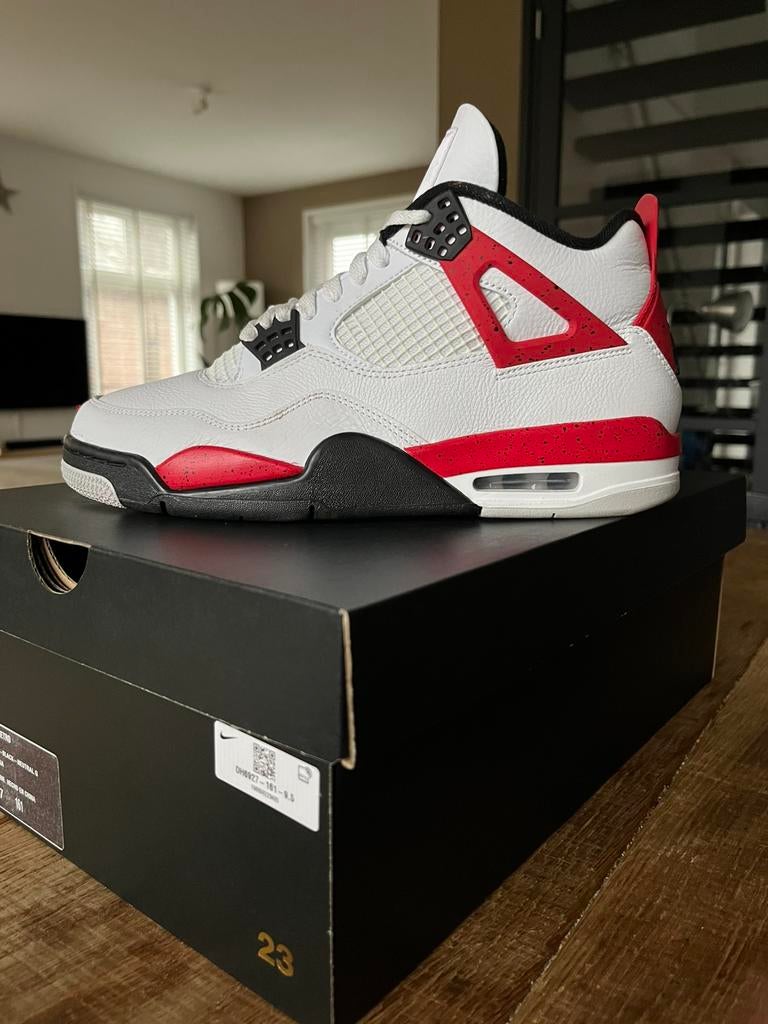 Jordan 4 - Red Cement - Maat 43, Kleding | Heren, Schoenen, Ophalen of Verzenden, Zo goed als nieuw, Overige kleuren