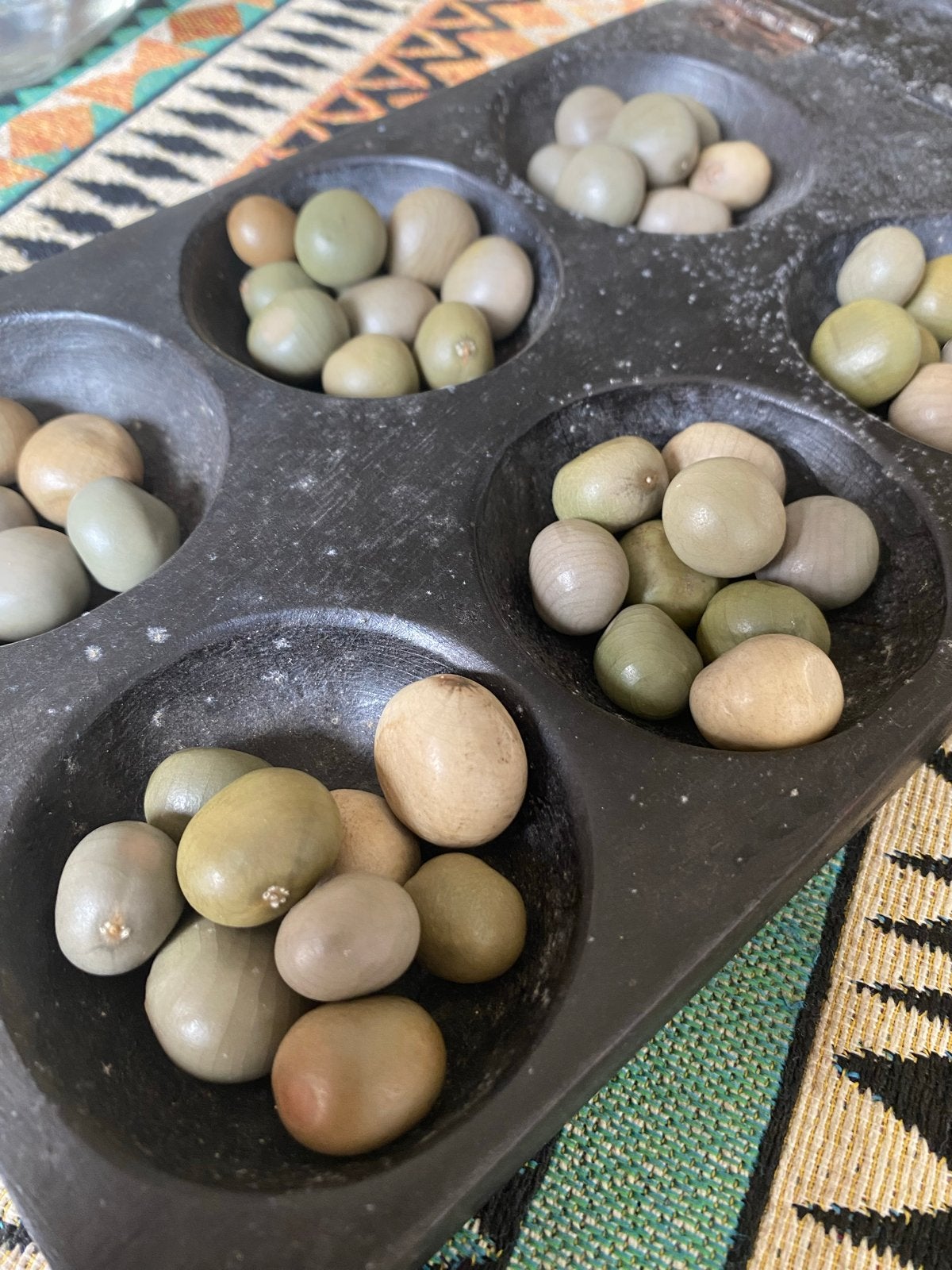 Mancala Bordspel met Zaden - Afrikaans Strategisch Spel, Hobby en Vrije tijd, Gezelschapsspellen | Bordspellen, Een of twee spelers