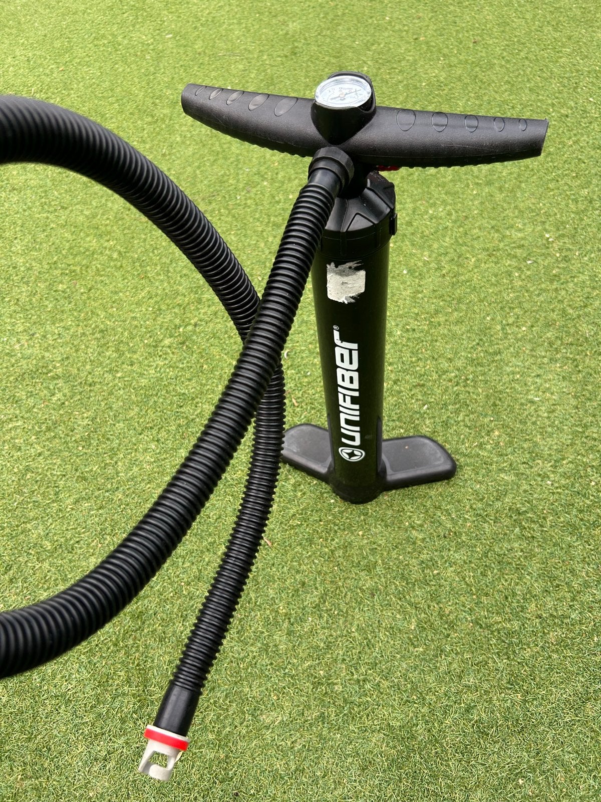 Unifiber Kite/SUP pomp met manometer - Zo goed als nieuw, Geen board, Ophalen of Verzenden, Zo goed als nieuw