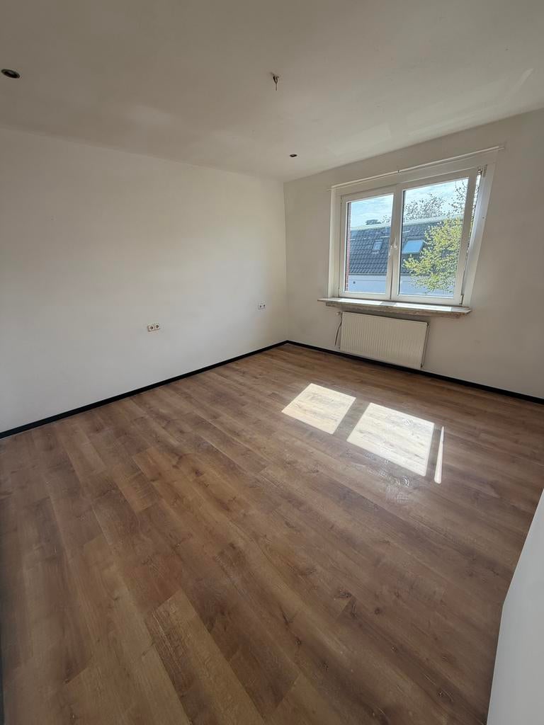 Grote Kamer te huur €450 per maand – all-in, Huizen en Kamers, Enschede