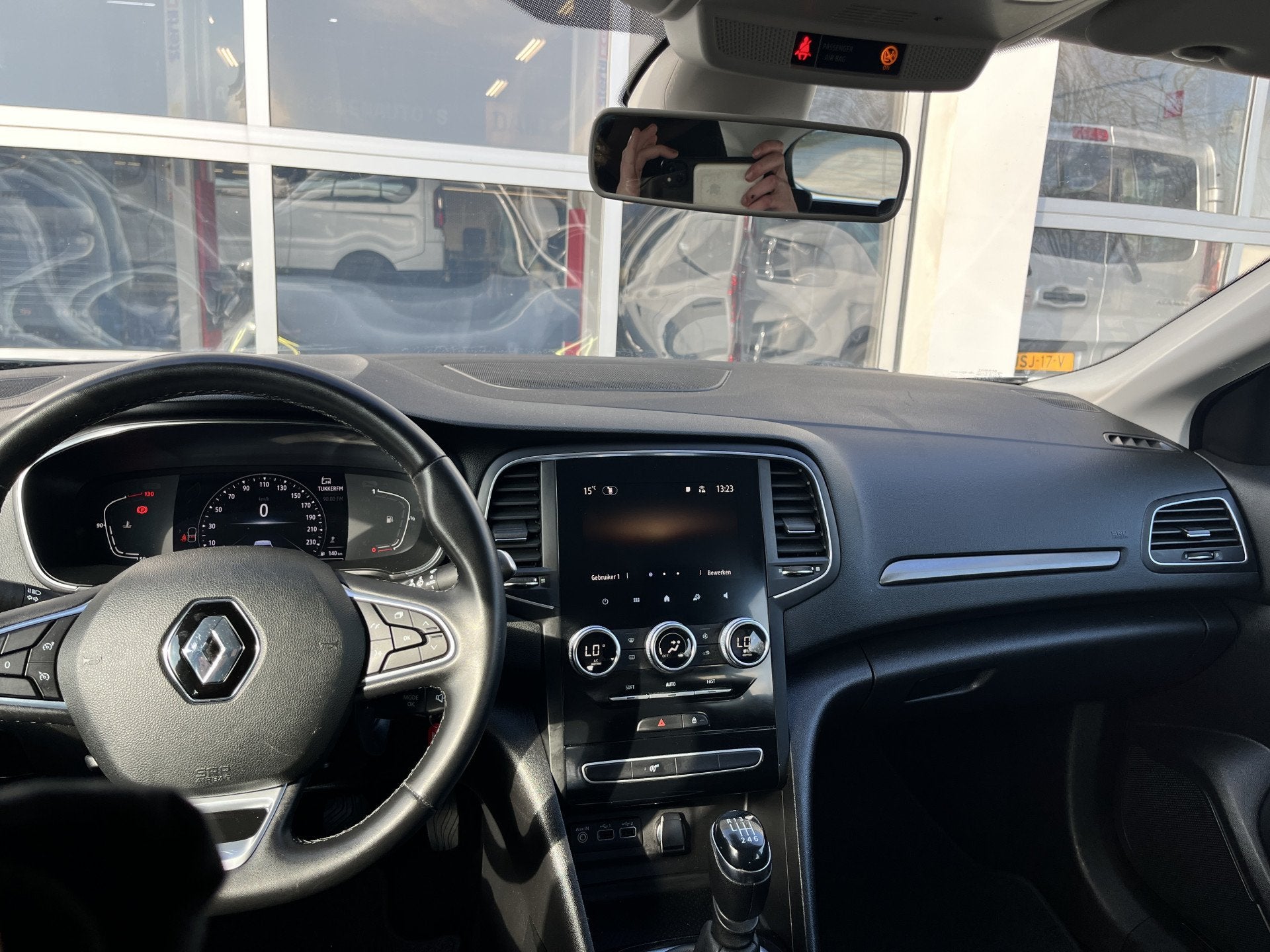 Foto 7 van Renault Mégane Estate 1.3 TCe Airco Cruise control Parkeers