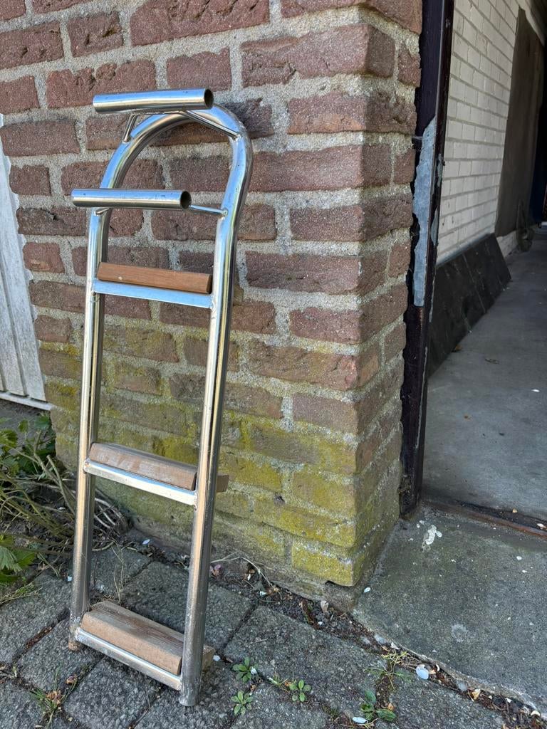 Zwemtrap, Ophalen, Gebruikt, Overige typen, Minder dan 15 m²