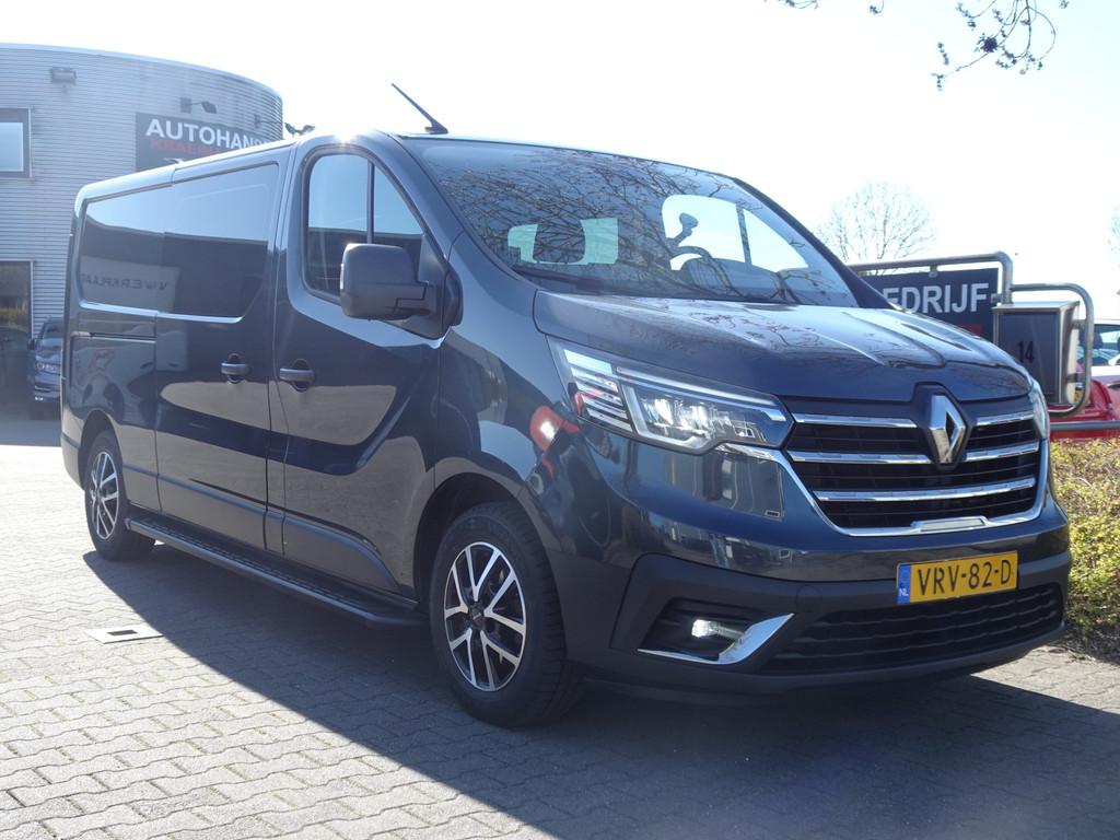 Renault Trafic 2.0 dCi 130 T29 L2H1 DC Comfort (bj 2022), Auto's, Bestelauto's, Voorwielaandrijving, Gebruikt, Euro 6, 4 cilinders