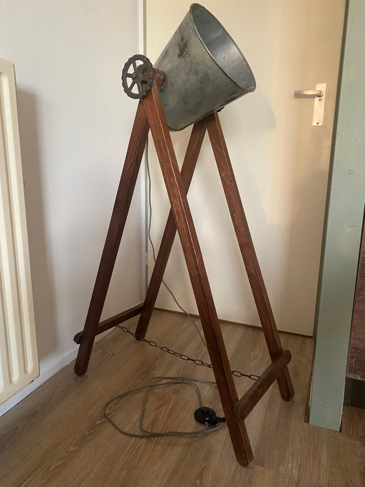 Landelijke / Industriële vloerlamp, Huis en Inrichting, Lampen | Vloerlampen, Ophalen, Zo goed als nieuw, Landelijk / Industrieel