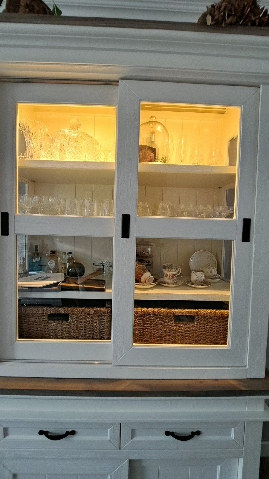 Compl. inboedel alles als nieuw, mag ook los verkocht worden, Ophalen