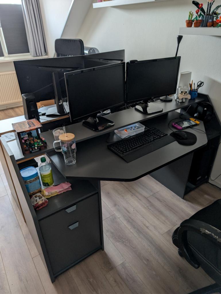 Parisot Gaming Bureau, Ophalen, Zo goed als nieuw