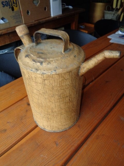 Fraaie oude petroleumkan / blik (32 cm hoog)., Antiek en Kunst, Antiek | Gereedschap en Instrumenten, Ophalen of Verzenden