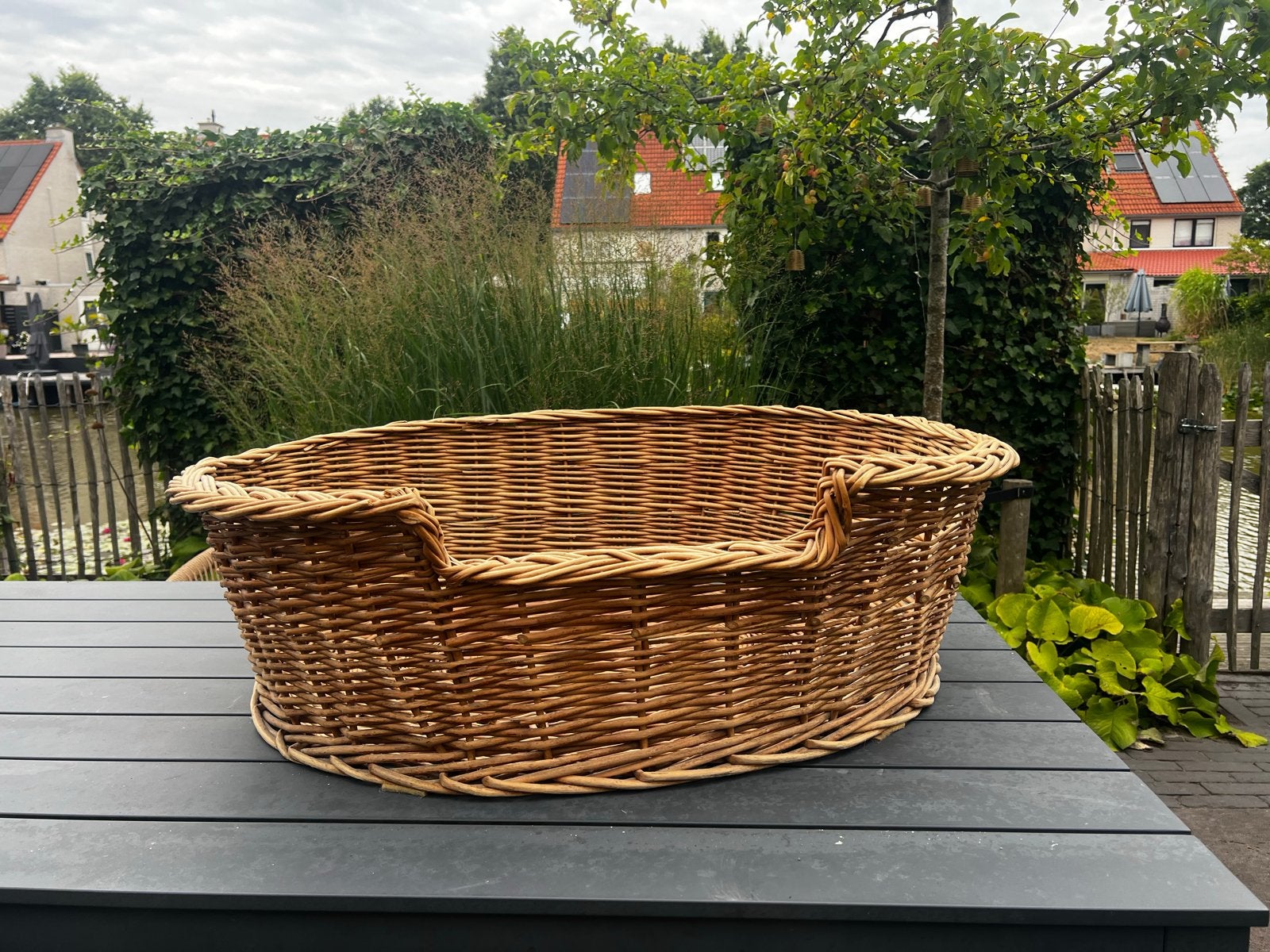 Rieten hondenmand, Ophalen, Gebruikt, Riet