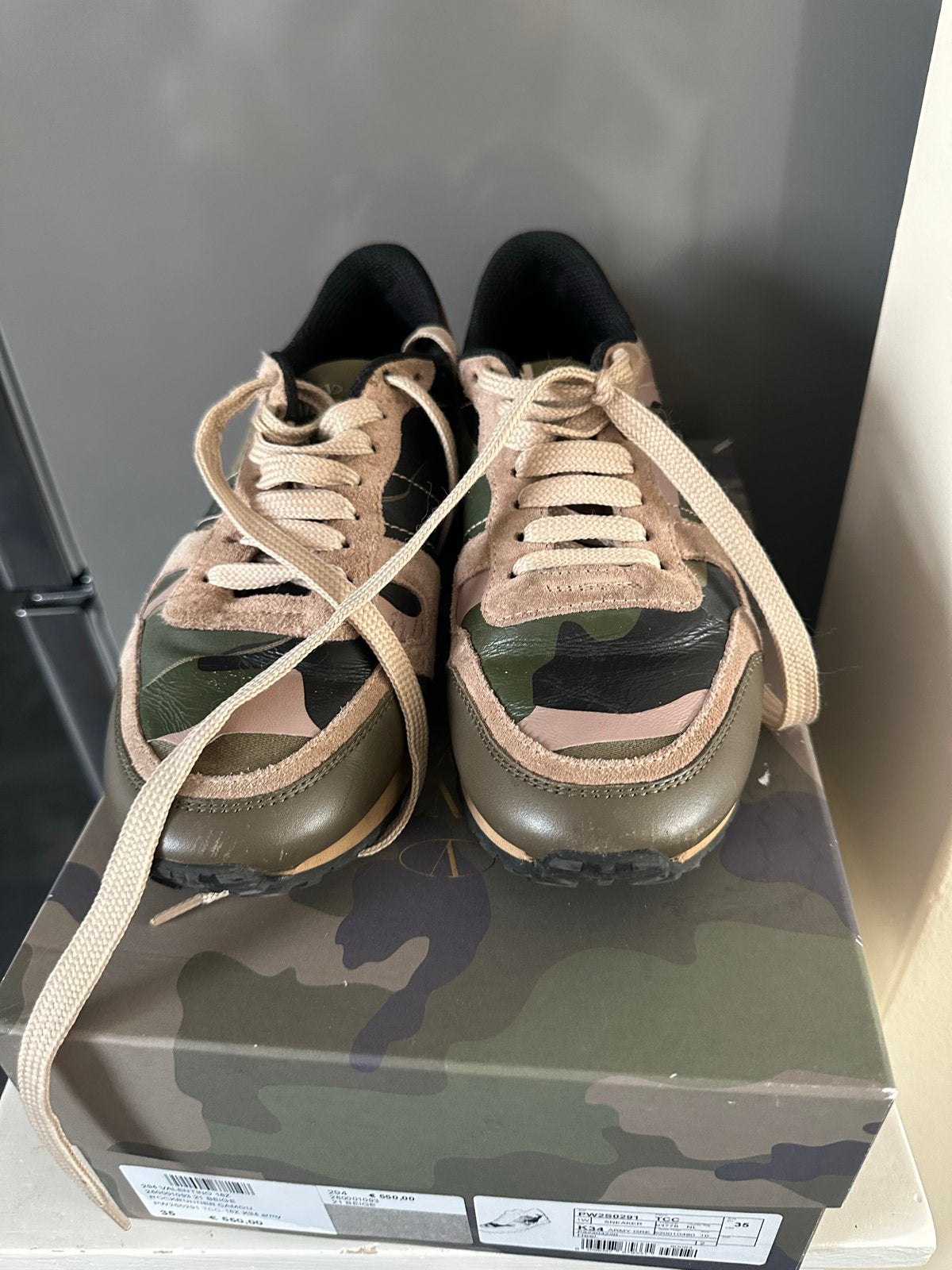 Valentino Garavani Rockrunner Camouflage Sneakers maat 35, Ophalen, Zo goed als nieuw, Groen, Sneakers of Gympen