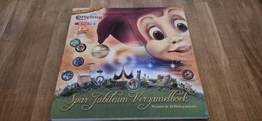 36 efteling buttons verzamel boek / box . Spar ., Ophalen of Verzenden, Button of Speldje