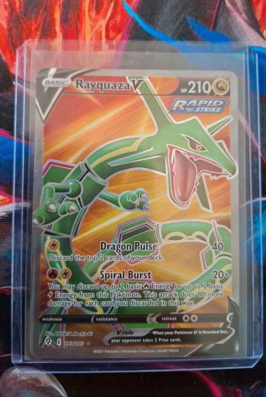Rayquaza V 193/203 PSA Kanidaat echt netjes!, Ophalen of Verzenden, Zo goed als nieuw, Losse kaart