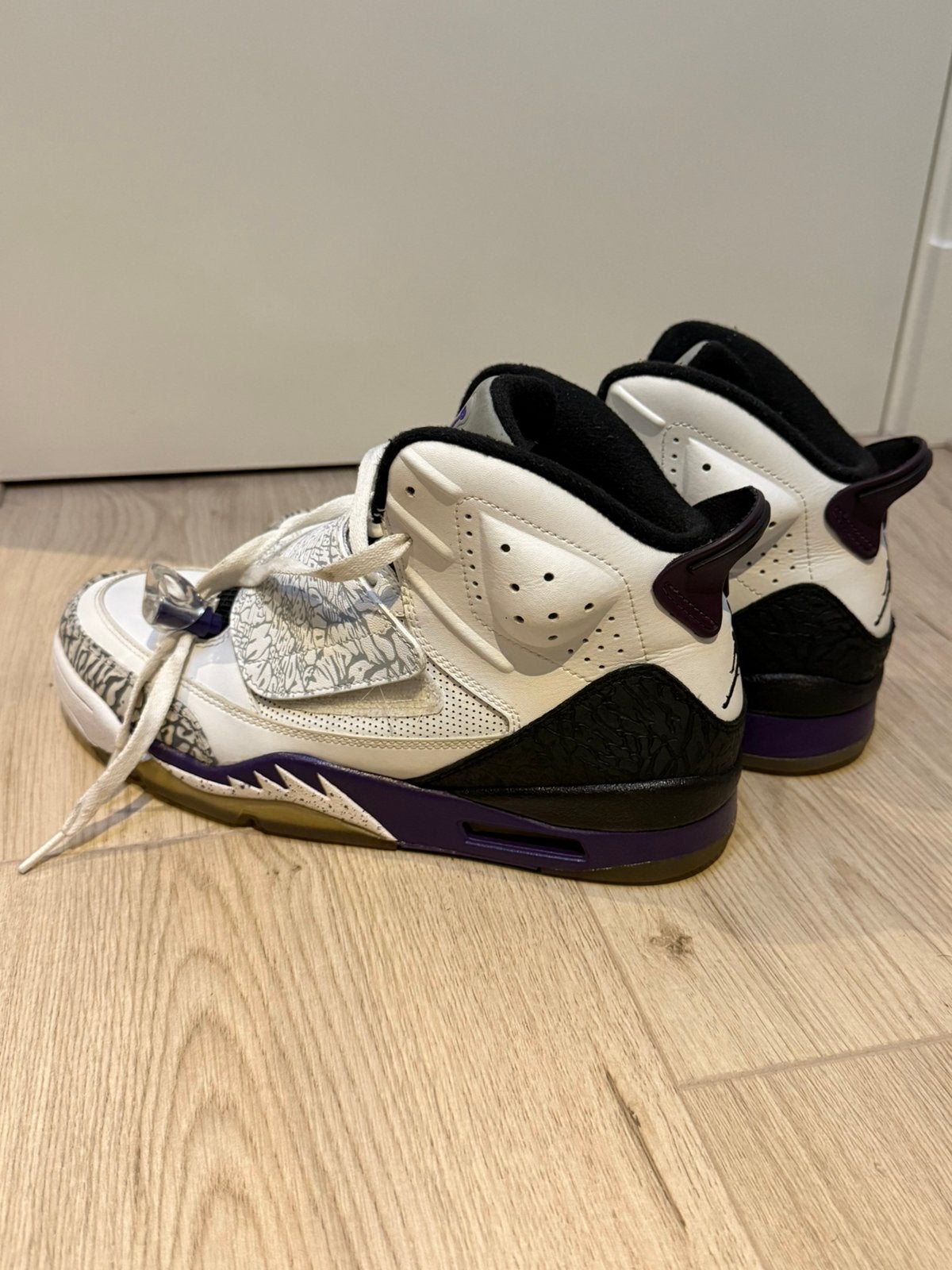 Jordan Son of Mars White / Club Purple – Maat EU 42,5, Ophalen of Verzenden, Zo goed als nieuw, Kleding