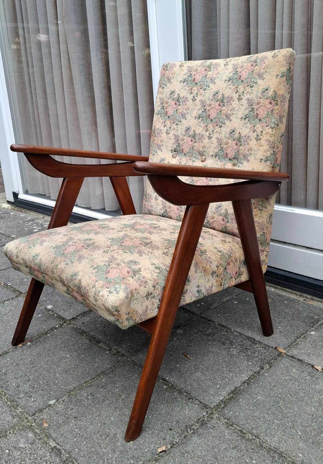 Deense fauteuil met armleuningen.  vintage design., Ophalen