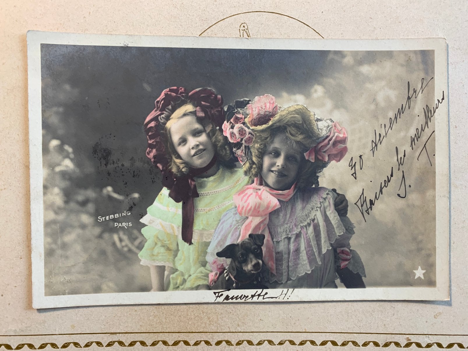 30-12-1904 Twee meisjes met hoed (VA), Ophalen of Verzenden, Voor 1920, Gelopen, Kinderen