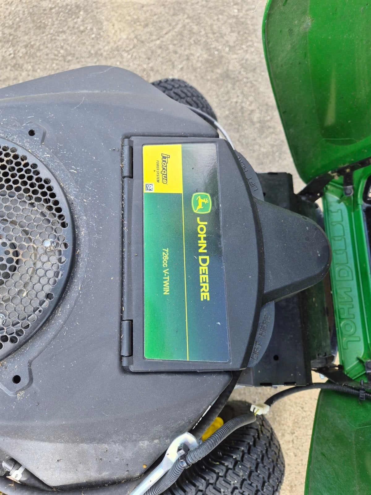 Foto 6 van John Deere X350 Zitmaaier - Zo goed als nieuw